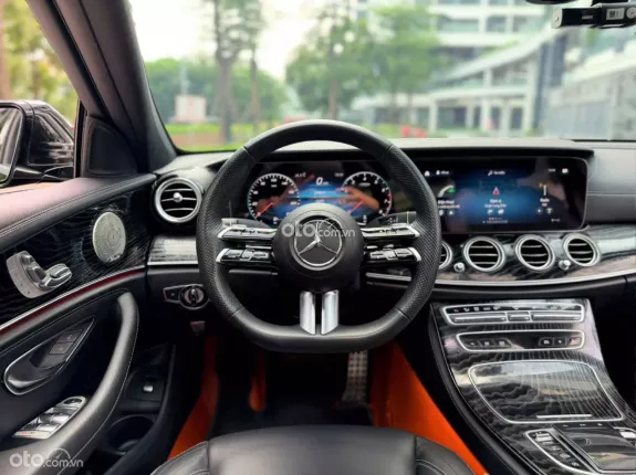 Mercedes-Benz E300 AMG 2023 - Bao check test - Bảo hành chính hãng dài