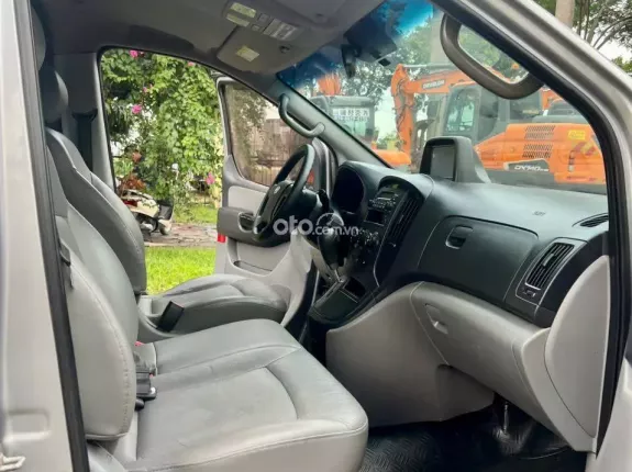 Hyundai Grand Starex 2.4 AT 2012 - STAREX tải van đông lạnh 3 chỗ, đời 2012 TỰ ĐỘNG