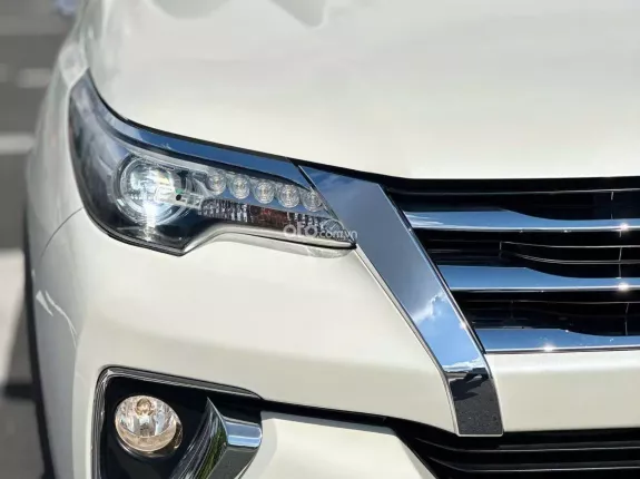 Toyota Fortuner 2.7 V 4X4 AT 2017 - MODEL 2018 | NHẬP KHẨU INDONESIA