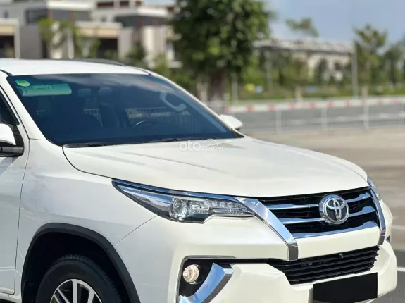 Toyota Fortuner 2.7 V 4X4 AT 2017 - MODEL 2018 | NHẬP KHẨU INDONESIA