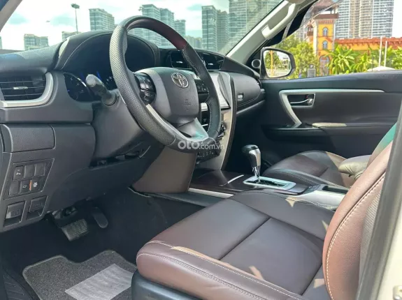 Toyota Fortuner 2.7 V 4X4 AT 2017 - MODEL 2018 | NHẬP KHẨU INDONESIA