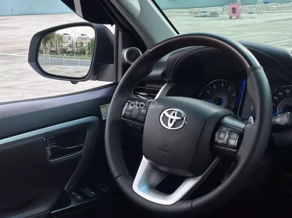 Toyota Fortuner 2.7 V 4X4 AT 2017 - MODEL 2018 | NHẬP KHẨU INDONESIA