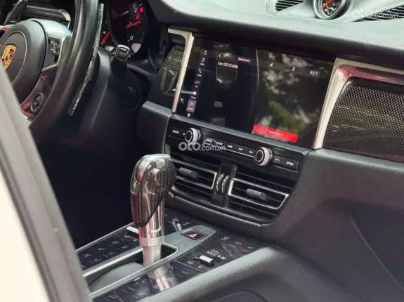Porsche Macan 2.0 AT 2020 - Bao check test sai đền cọc