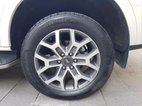 Ford Everest Titanium 2.0 AT 4x2 2025 - Ford Everest Titanium 2.0 AT 4x2 2025 - mua bán xe ô tô cũ uy tín tại Hà Nội