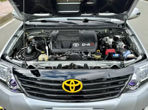 Toyota Fortuner 2.4 MT 4x2 2015 - Máy dầu bền bỉ, tiết kiệm nhiên liệu, giữ giá tốt