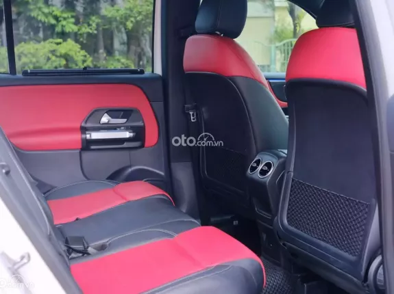 Mercedes-Benz GLB 200 AMG 2021 - Trắng - Nt Đen đỏ - Nhập Khẩu