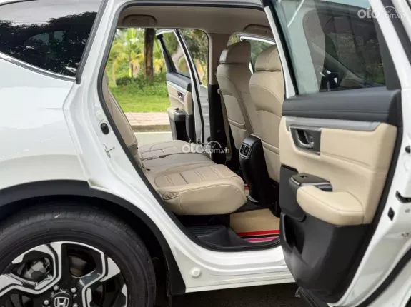 Honda CR-V 1.5 E 2019 - Thiếu kế gầm cao, kiểu dáng đẹp. Hôc trợ góp ngân hàng