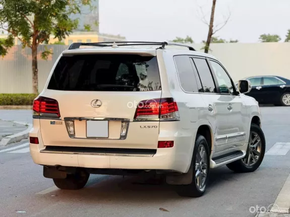 Lexus LX 570 2013 - Lx570 sx2013 đăng ký lần đầu 2015 siêu mới, 1 chủ duy nhất từ đầu