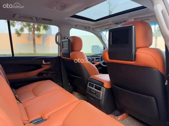 Lexus LX 570 2013 - Lx570 sx2013 đăng ký lần đầu 2015 siêu mới, 1 chủ duy nhất từ đầu