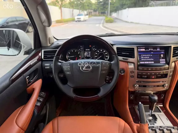 Lexus LX 570 2013 - Lx570 sx2013 đăng ký lần đầu 2015 siêu mới, 1 chủ duy nhất từ đầu