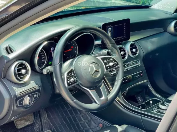 Mercedes-Benz C200 2.0 AT 2019 - Đen 57.000km