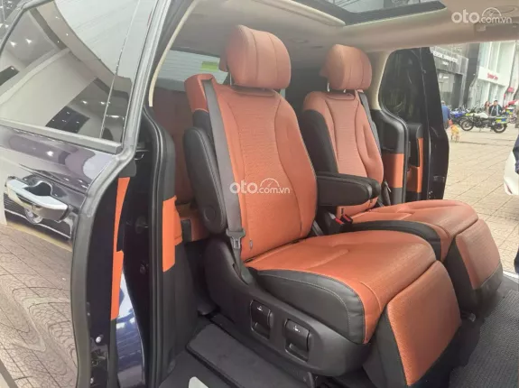 Kia Carnival 2.2D Signature 2022 - Xe màu xanh cavansite da bò, giá cực tốt