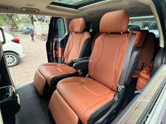 Kia Carnival 2.2D Signature 2022 - Xe màu xanh cavansite da bò, giá cực tốt