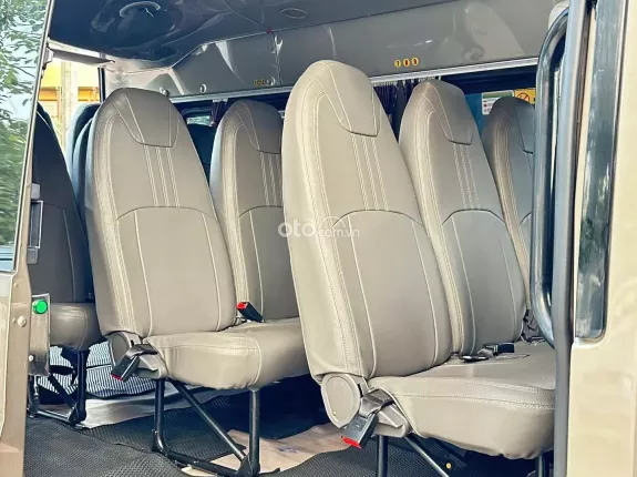 Ford Transit Tiêu chuẩn 2024 - Transit 16 chỗ đời 2024, xe chất, biển vip, chạy 10vạn