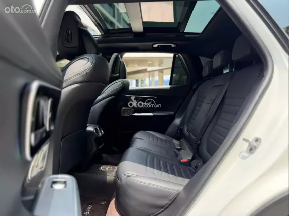 Mercedes-Benz GLC 300 4Matic 2023 - BAO ĐẬU BANK 70-90% (Ib Zalo tư vấn trực tiếp 24/7)