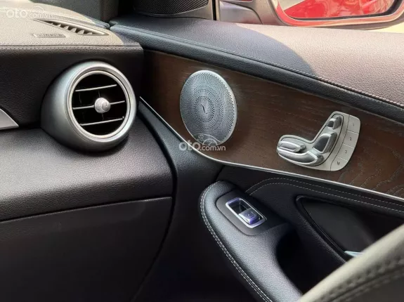 Mercedes-Benz GLC 200 4Matic 2019 - Xe bảo dưỡng cấp lớn, full lịch sử hãng
