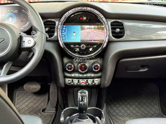 Mini Cooper S 2023 - Xe lăn bánh 10.000 km, giá tốt liên hệ em