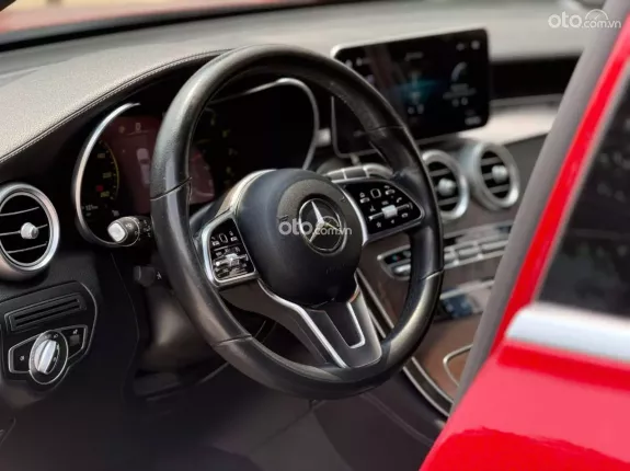Mercedes-Benz GLC 200 4Matic 2019 - Xe đăng ký tháng 4/2020