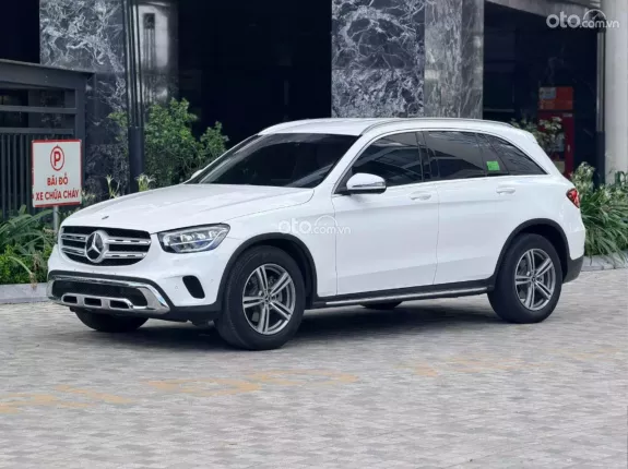 Mercedes-Benz GLC 200 4Matic 2021 - Xe trắng nội thất kem