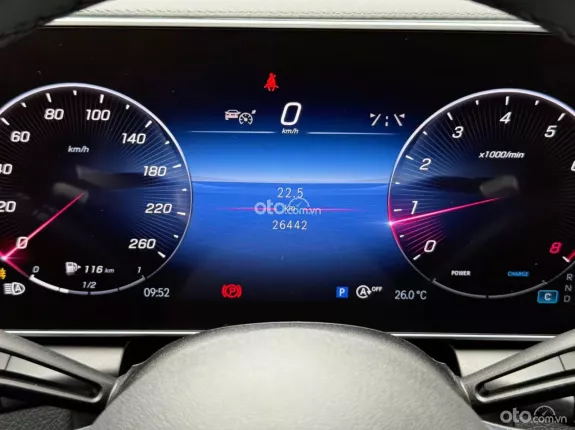 Mercedes-Benz GLC 300 4Matic 2023 - Xe màu trắng nội thất đen, cực sang