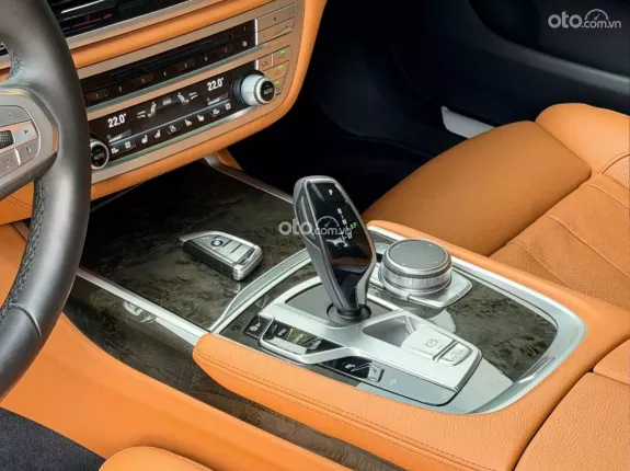 BMW 730Li M Sport 2021 - BAO ĐẬU BANK 70-90% (Ib Zalo tư vấn trực tiếp 24/7)