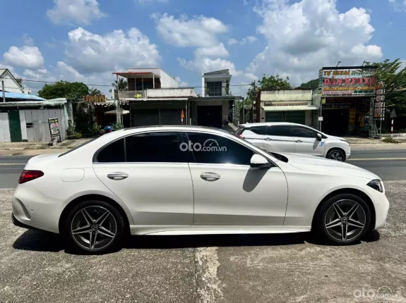 Mercedes-Benz C300 AMG 2022 - BAO ĐẬU BANK 70-90% (Ib Zalo tư vấn trực tiếp 24/7)