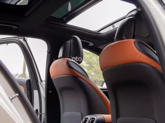 Mercedes-Benz C300 AMG 2025 - Bao check test - Bảo hành chính hãng dài
