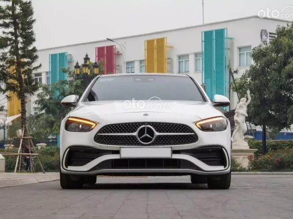 Mercedes-Benz C300 AMG 2025 - BAO ĐẬU BANK 70-90% (Ib Zalo tư vấn trực tiếp 24/7)
