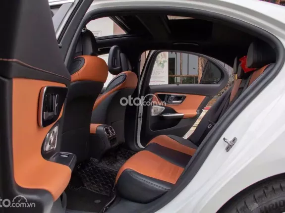 Mercedes-Benz C300 AMG 2025 - BAO ĐẬU BANK 70-90% (Ib Zalo tư vấn trực tiếp 24/7)
