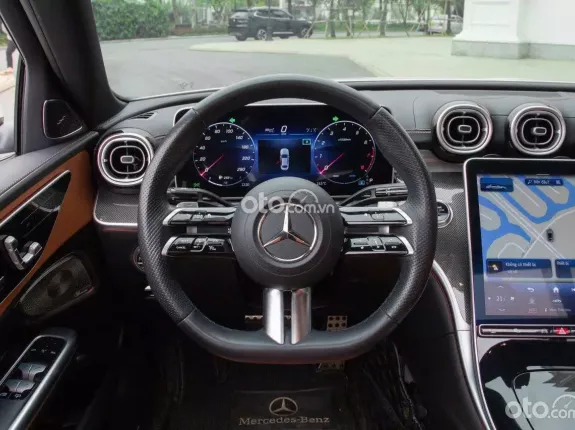 Mercedes-Benz C300 AMG 2025 - BAO ĐẬU BANK 70-90% (Ib Zalo tư vấn trực tiếp 24/7)