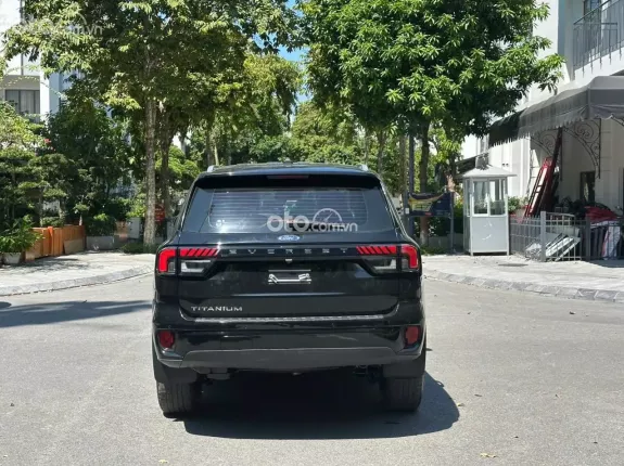 Ford Everest Titanium 2.0 AT 4x2 2022 - Hàng vừa cập bến