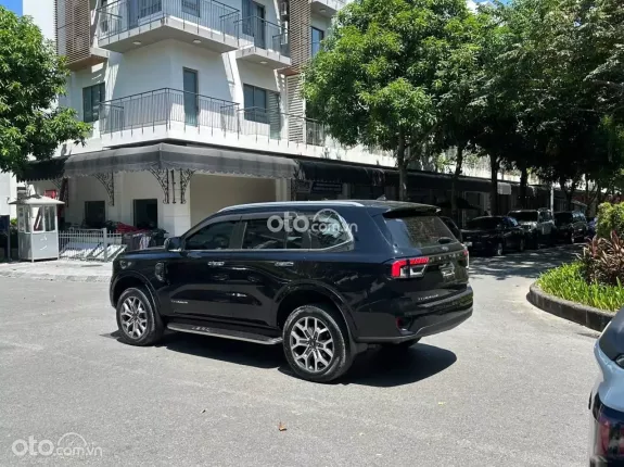 Ford Everest Titanium 2.0 AT 4x2 2022 - Hàng vừa cập bến