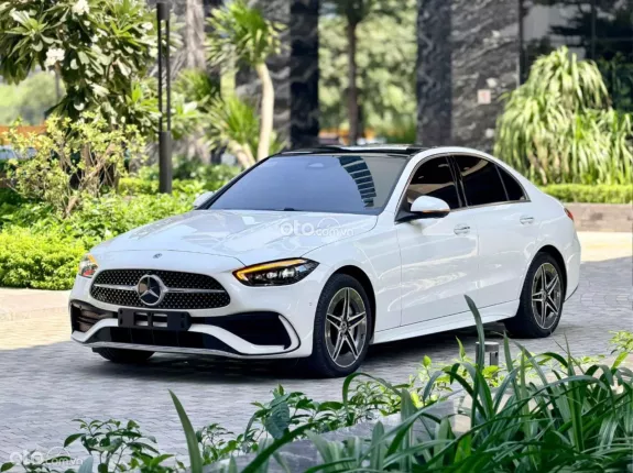 Mercedes-Benz C300 AMG 2025 - BAO ĐẬU BANK 70-90% (Ib Zalo tư vấn trực tiếp 24/7)