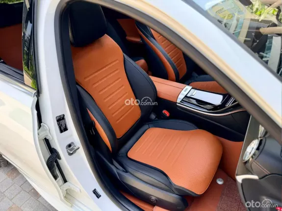 Mercedes-Benz C300 AMG 2025 - BAO ĐẬU BANK 70-90% (Ib Zalo tư vấn trực tiếp 24/7)