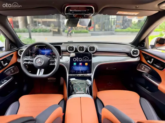 Mercedes-Benz C300 AMG 2025 - BAO ĐẬU BANK 70-90% (Ib Zalo tư vấn trực tiếp 24/7)
