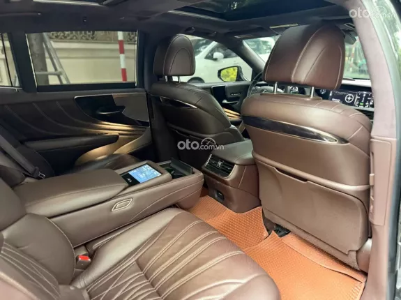 Lexus LS 500 2019 - LEXUS LS500 2020