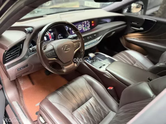 Lexus LS 500 2019 - LEXUS LS500 2020