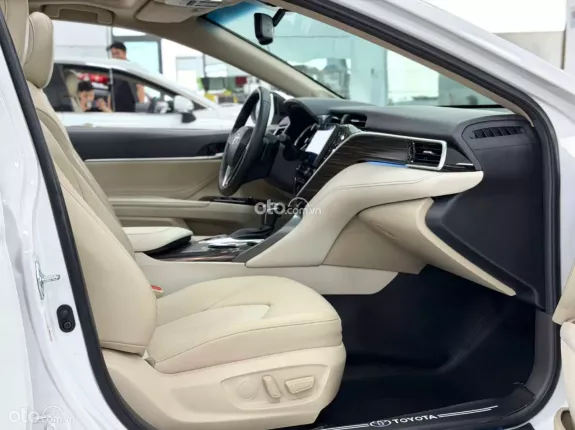 Toyota Camry 2.5Q 2020 - Cọp nhất thị trường chuyển nhượng