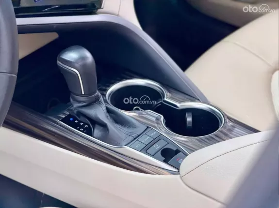 Toyota Camry 2.5Q 2020 - Cọp nhất thị trường chuyển nhượng