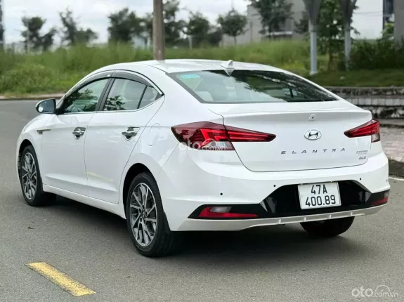 Hyundai Elantra   2.0 AT 2021 - Phong cách hiện đại, tiết kiệm nhiên liệu. Hỗ trợ góp ngân hàng