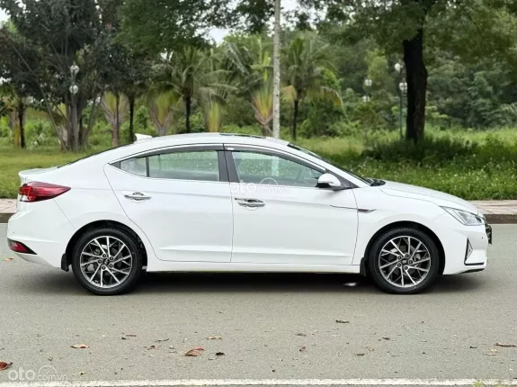 Hyundai Elantra   2.0 AT 2021 - Phong cách hiện đại, tiết kiệm nhiên liệu. Hỗ trợ góp ngân hàng