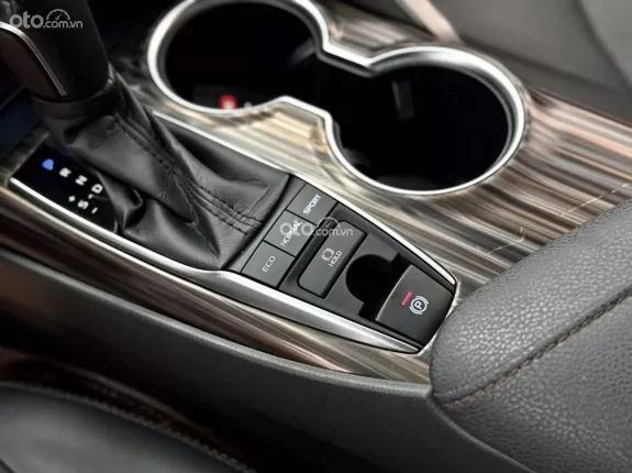 Toyota Camry 2.5Q 2021 - Siêu đẹp xe gia đình giữ kỹ