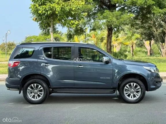 Chevrolet Trailblazer 2.5L 4x4 AT LTZ  2018 - Hỗ trợ góp ngân hàng 50-60%