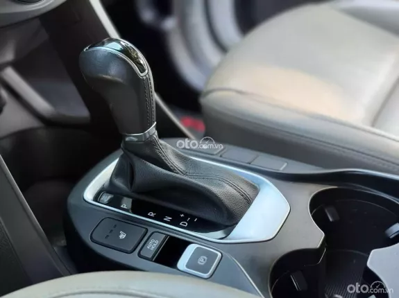 Hyundai Santa Fe 2.2L Dầu Cao cấp 2018 - Xe cực chất, sang trọng. Giữ giá tốt, tiết kiệm nhiên liệu