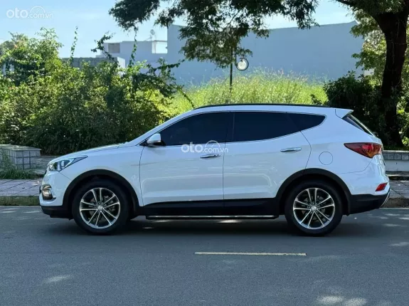 Hyundai Santa Fe 2.2L Dầu Cao cấp 2018 - Xe cực chất, sang trọng. Giữ giá tốt, tiết kiệm nhiên liệu