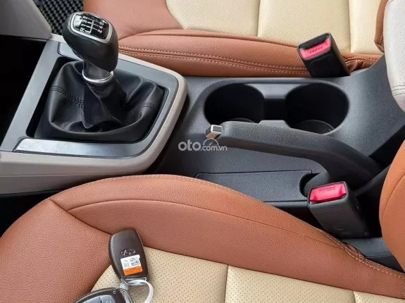 Hyundai Elantra 1.8 MT 2021 - Nhỏ gọn dễ sử dụng, tiết kiệm nhiên liệu. Hỗ trợ góp ngân hàng