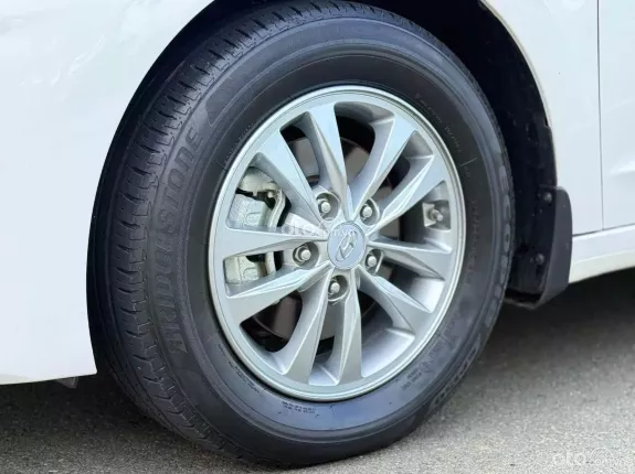 Hyundai Elantra 1.8 MT 2021 - Nhỏ gọn dễ sử dụng, tiết kiệm nhiên liệu. Hỗ trợ góp ngân hàng
