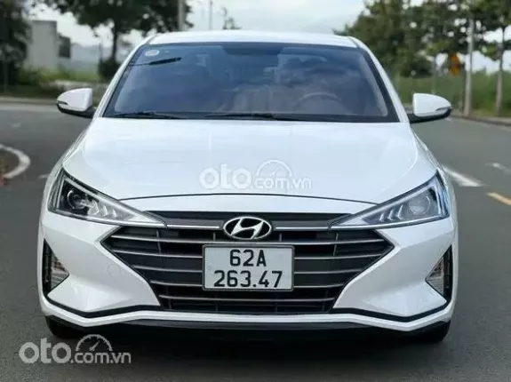 Hyundai Elantra 1.8 MT 2021 - Nhỏ gọn dễ sử dụng, tiết kiệm nhiên liệu. Hỗ trợ góp ngân hàng