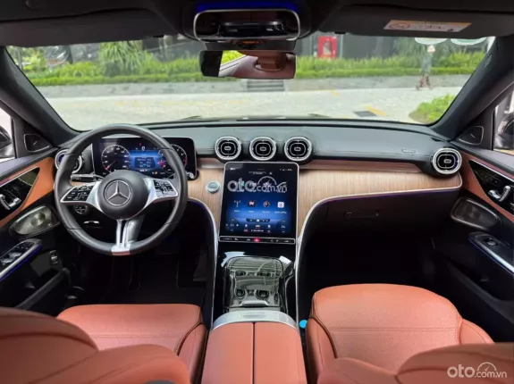 Mercedes-Benz C200 Avantgarde Plus 2023 - C200 Avantgarde Plus 2024