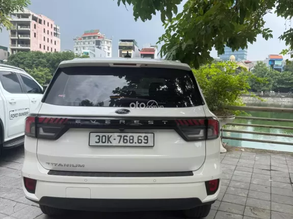 Ford Everest 2.0L ST5 6AT 2WD Titanium 2023 - Xe gia đình rộng rãi, tiện nghi đầy đủ